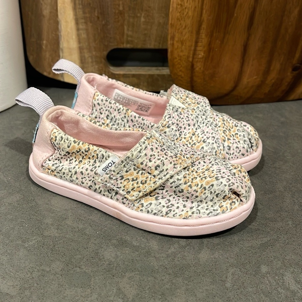 TOMS leopard slip on Velcro shoes size 6